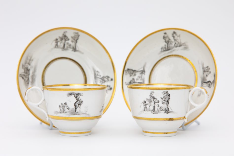 Barr Flight Barr Porcelain Tea Cups and Saucers