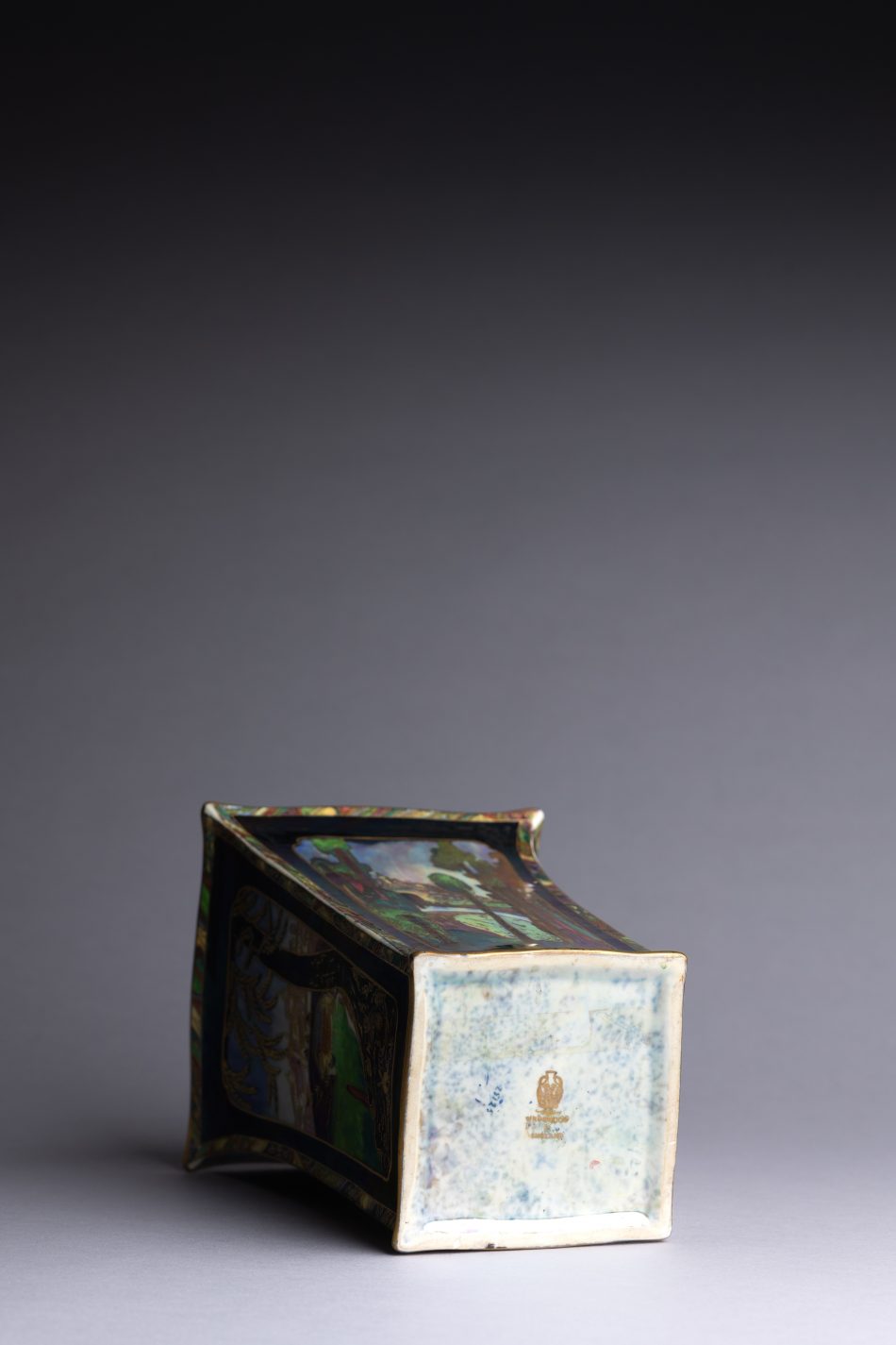 Fairyland Lustre Vase - Image 10