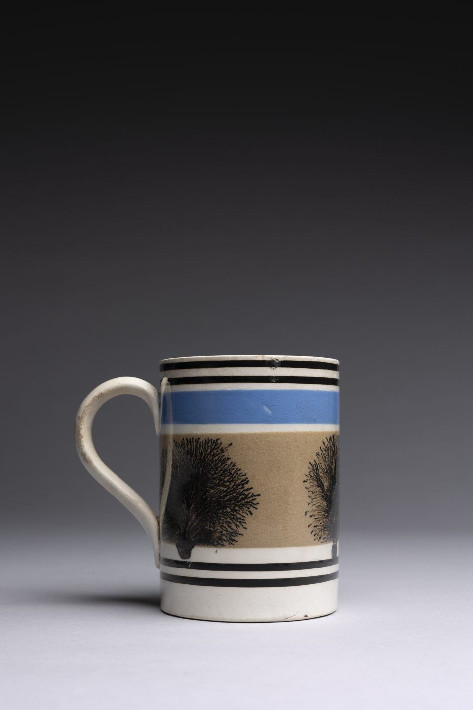 English Mochaware Mug - Image 5
