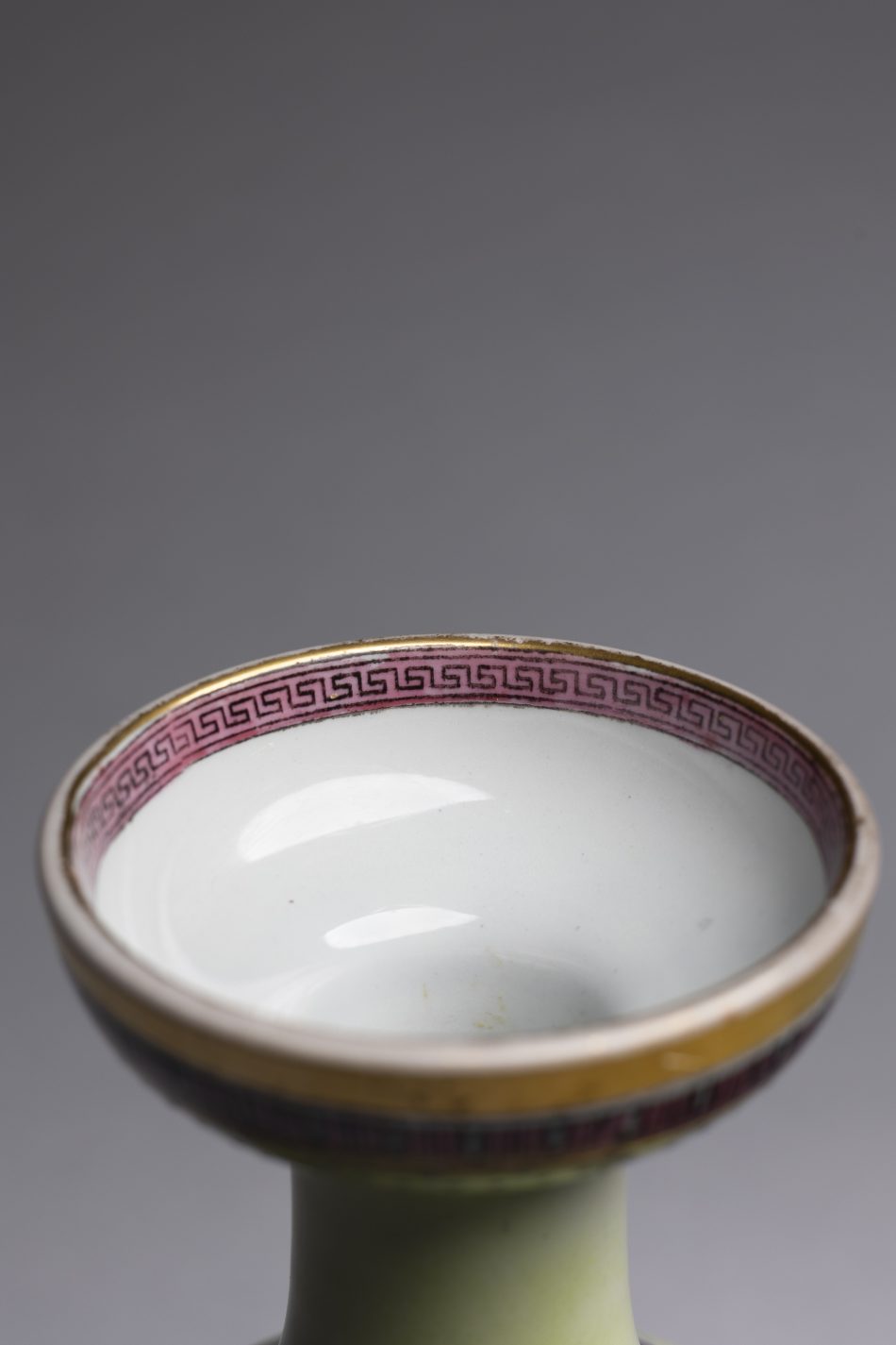 English Neoclassical Vase - Image 8