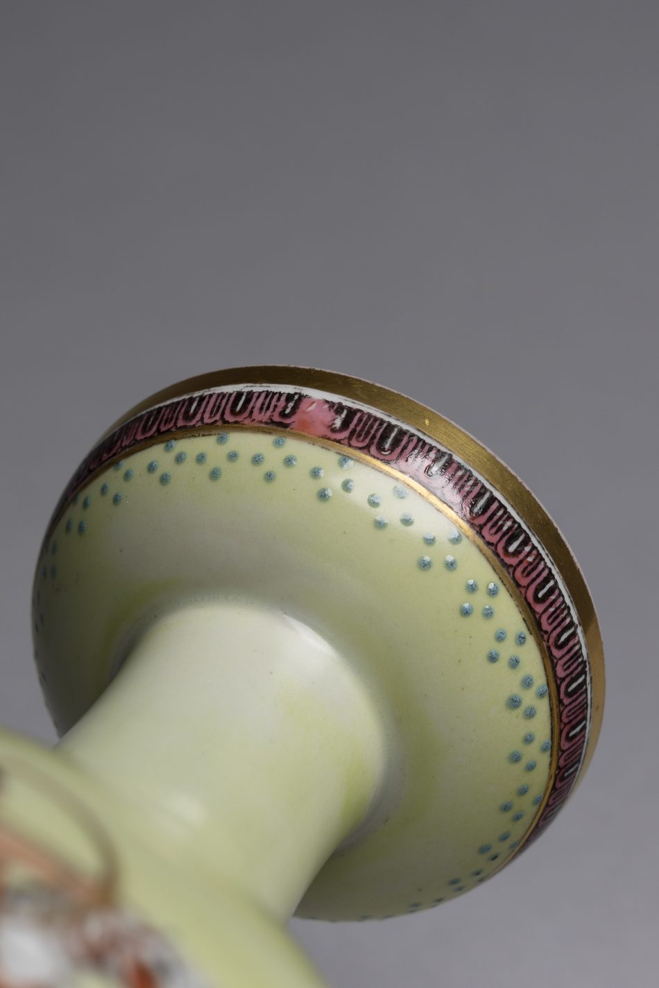 English Neoclassical Vase - Image 7