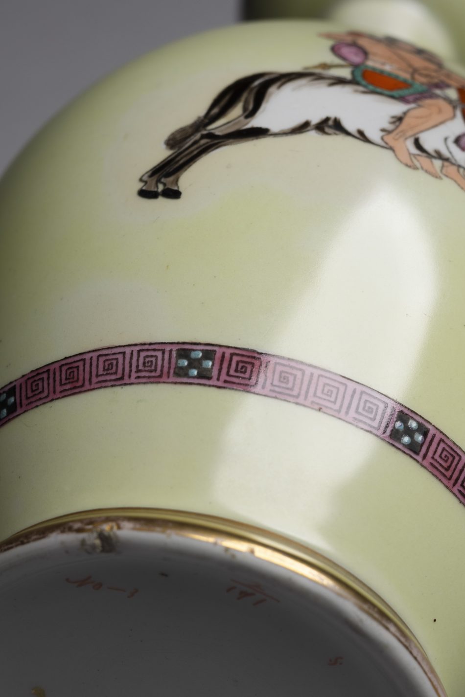 English Neoclassical Vase - Image 6