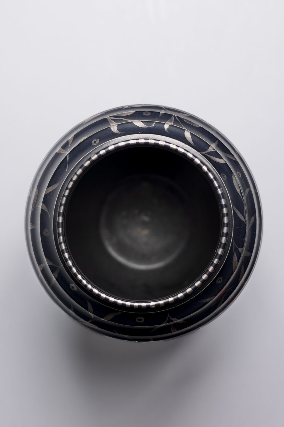 Louise Powell Wedgwood Vase - Image 7